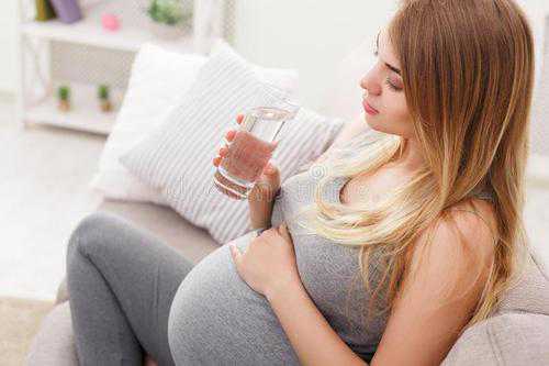 衡阳卵巢性不孕包括_能正常生育的人 医院给做试管婴儿吗